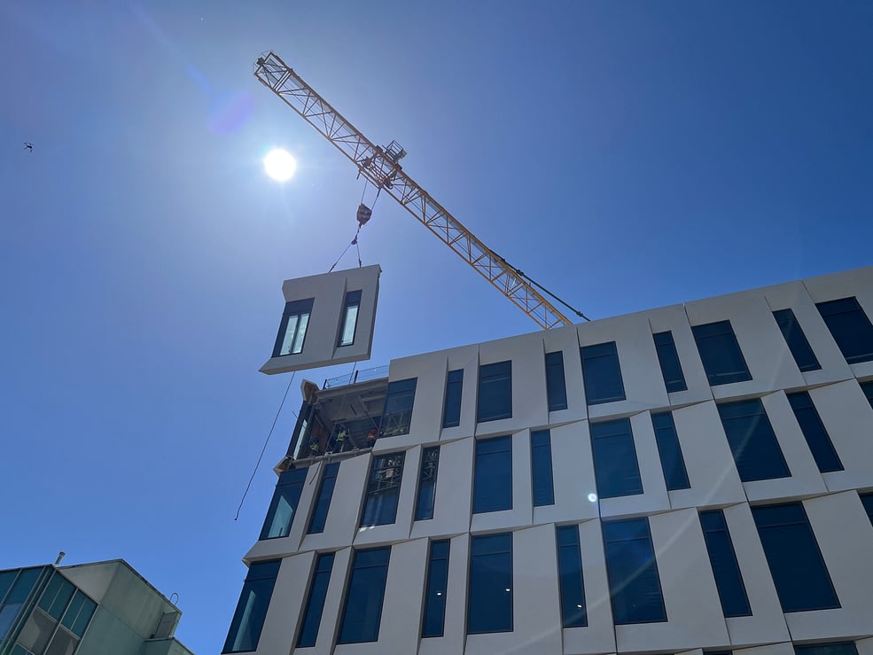 Stanford Sutter Cancer Center Infinite Facade being erected.